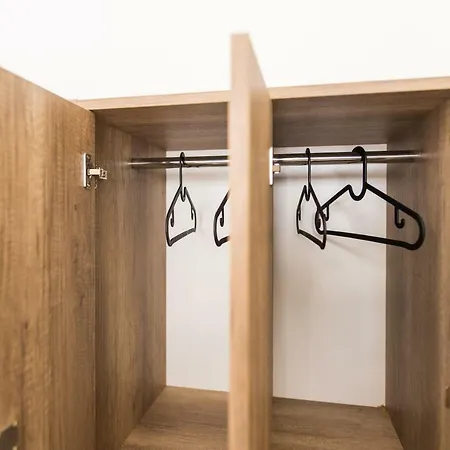 2b Hostel&rooms Hostel *