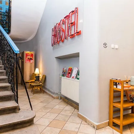 2b Hostel&rooms *