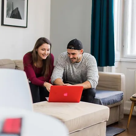 2b & بيت شباب