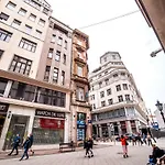 2b & بودابست