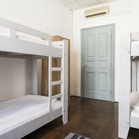 2b & Hostel