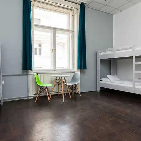 Hostel 2b & Βουδαπέστη