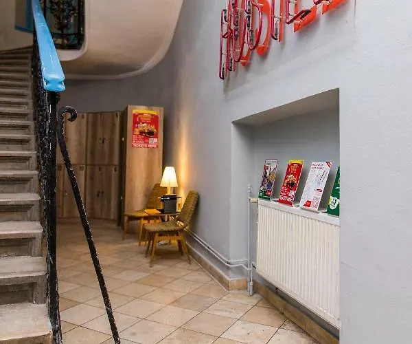 Hostel 2b & Budapest