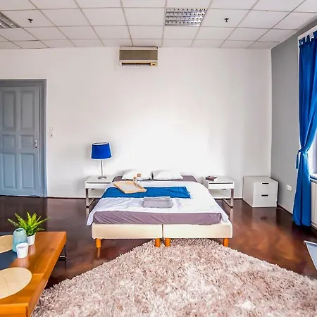2b & Hostel *