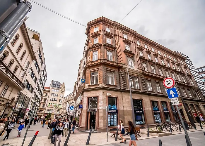 2b & Hostel Budapest